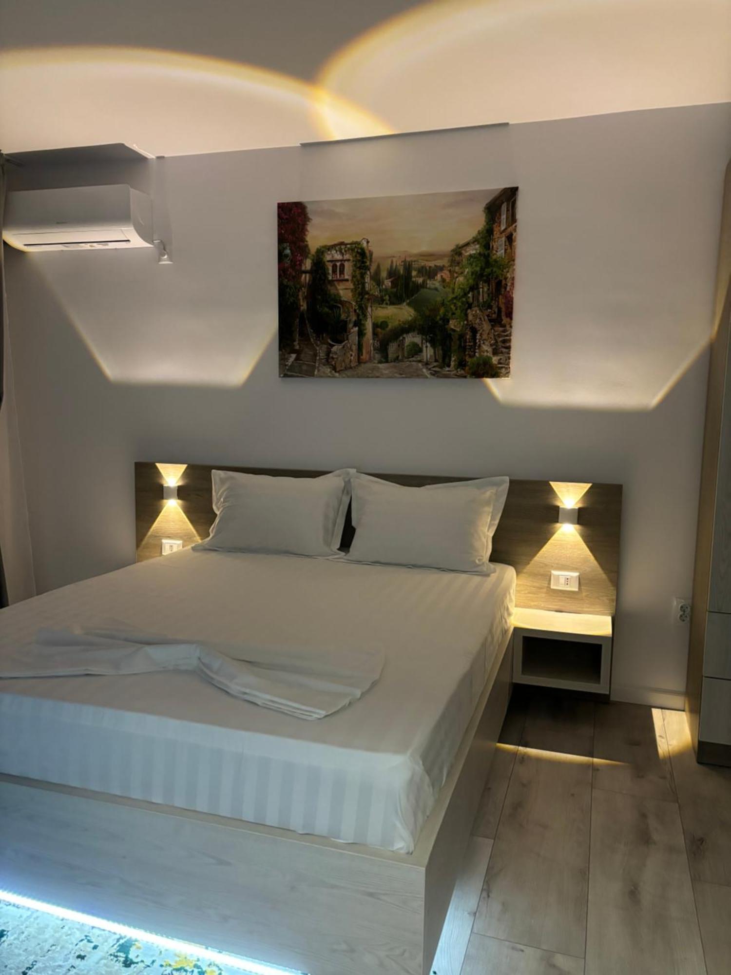 Celine Confort N. D. Cocea Appartement