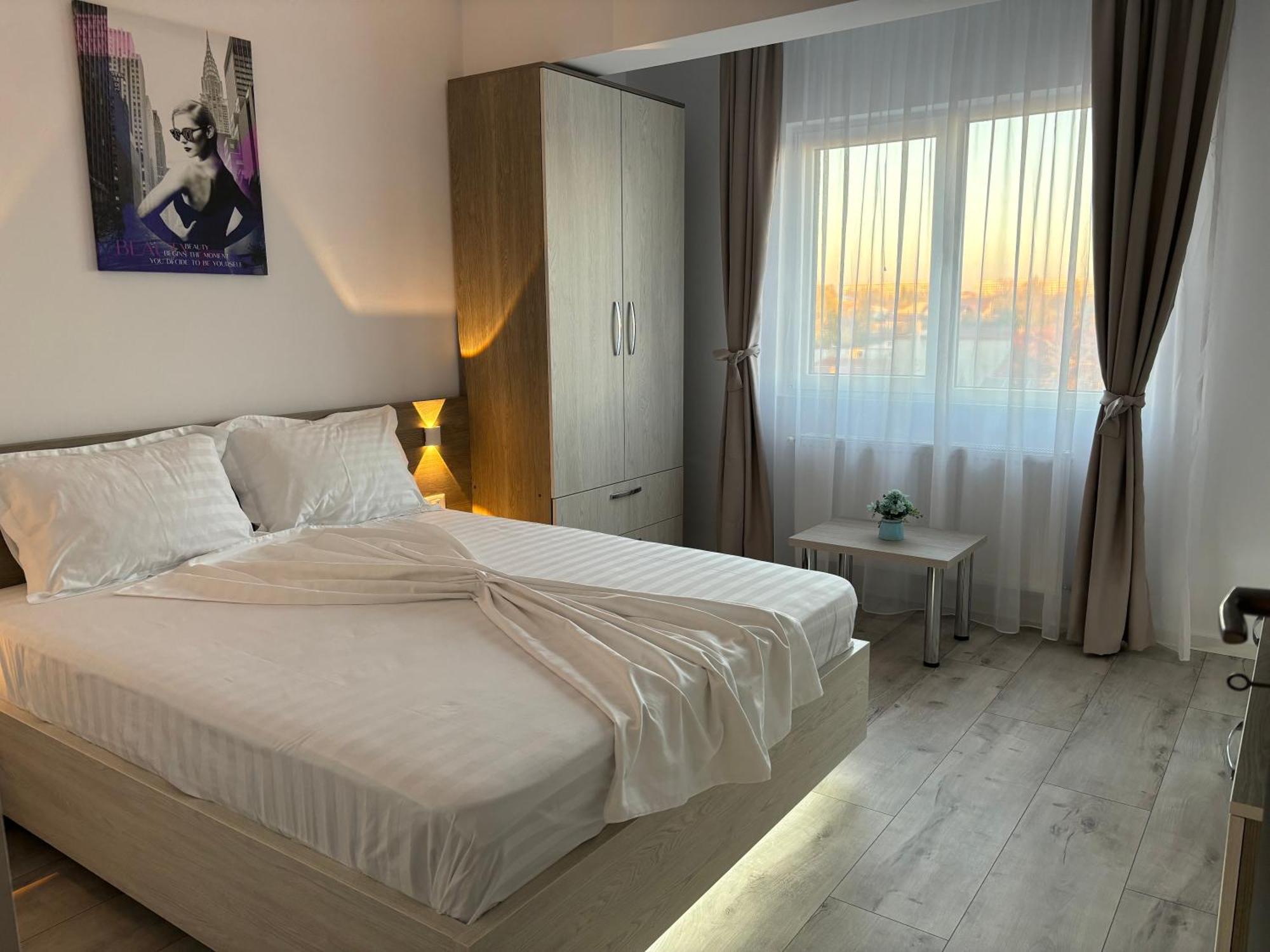 Celine Confort N. D. Cocea Appartement *