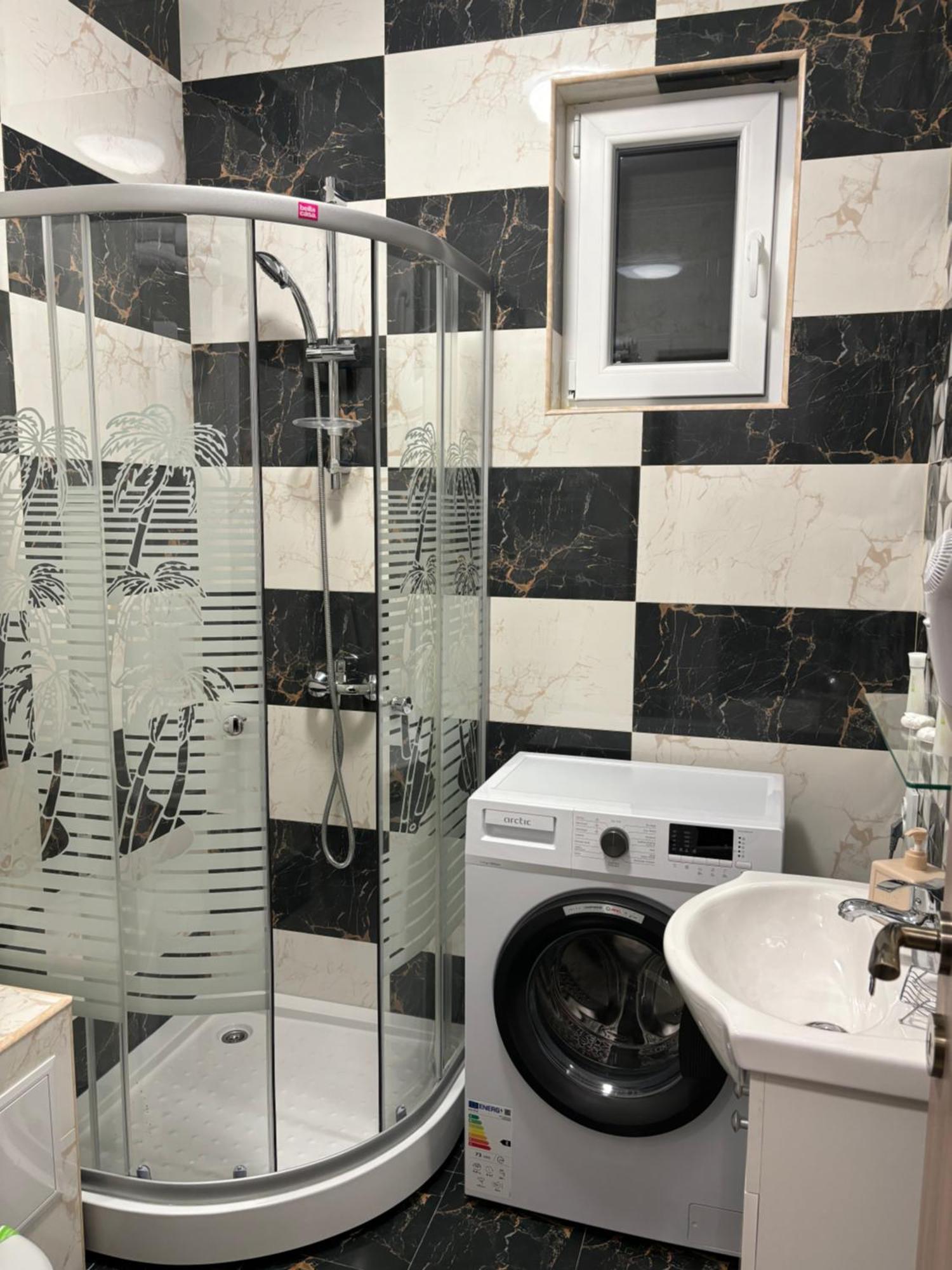 Celine Confort N. D. Cocea Apartamento *