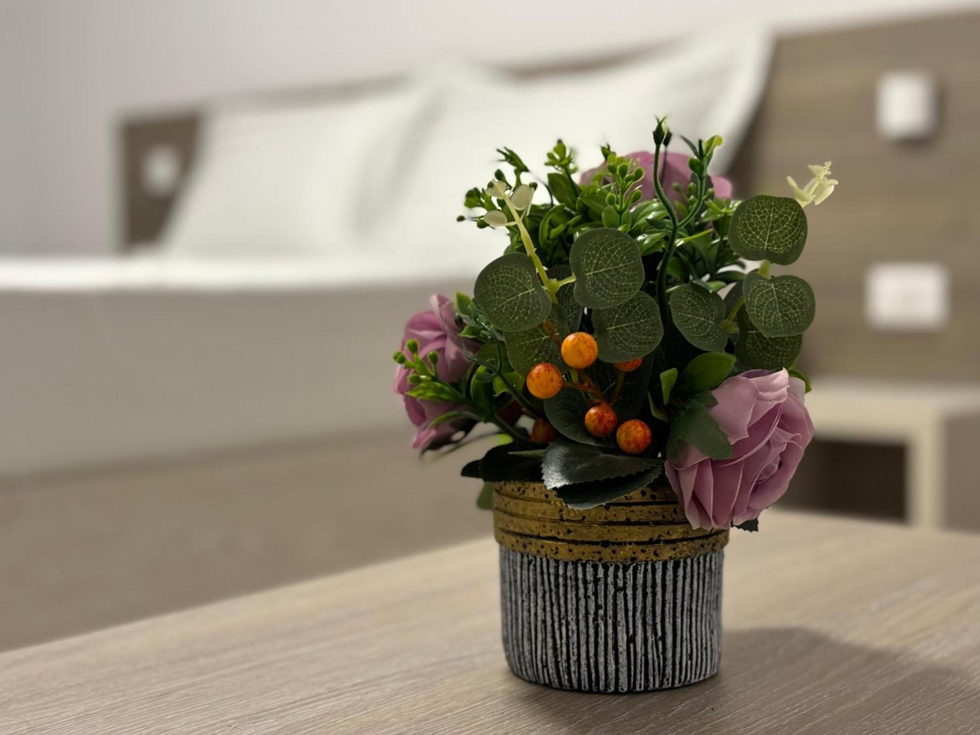 Apartamento Celine Confort N. D. Cocea Bucarest